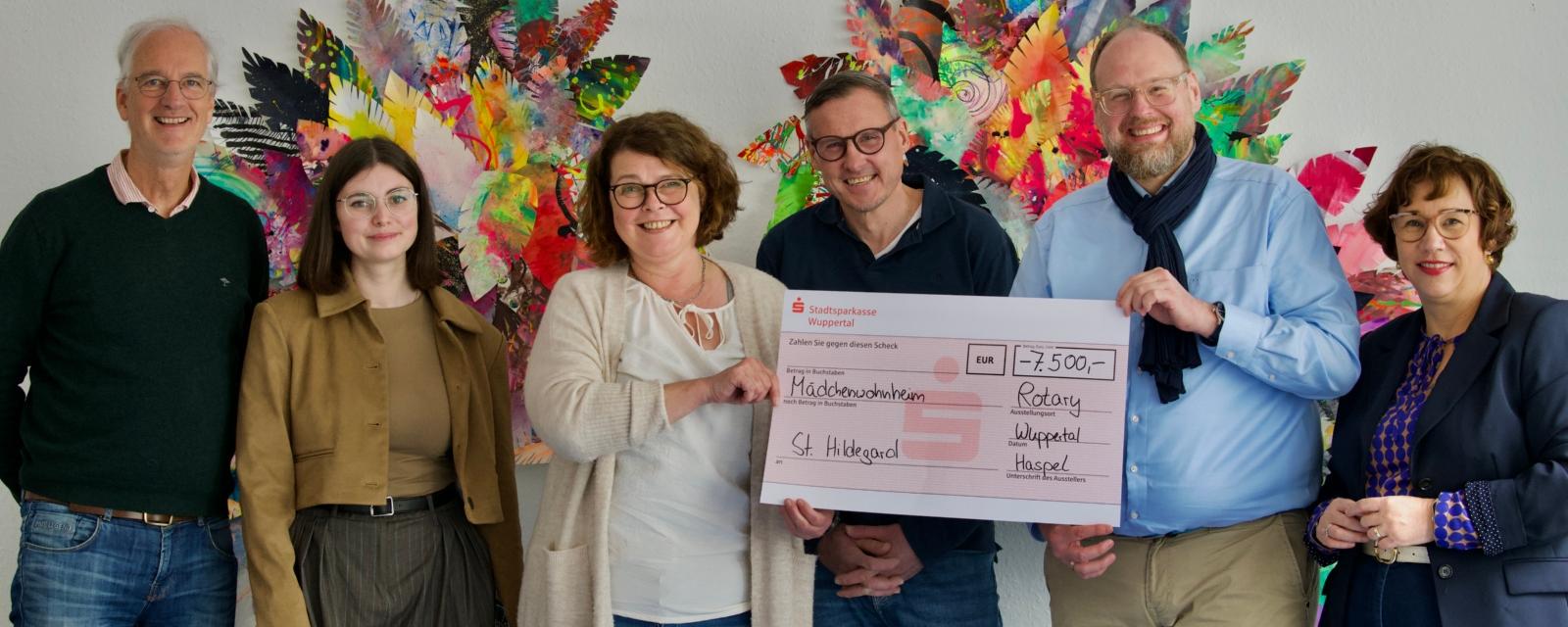 v. l. n. r.: Markus von Blomberg, Julia-Céline Rohrmann, Bettina Karge, Dr. Stefan Krzossok, Daniel Kämmerling-Essmann und Melanie Müller-Spahn